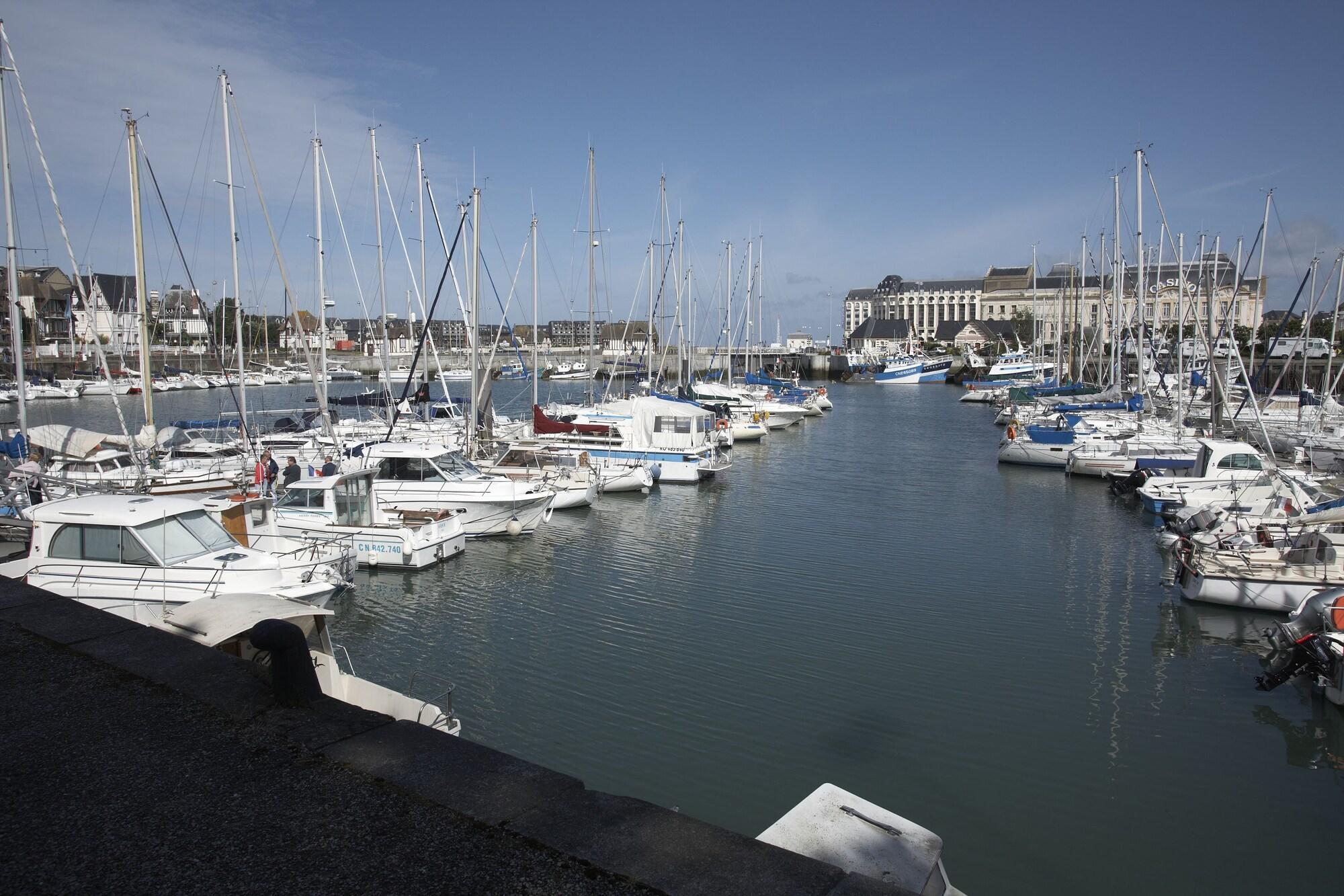 Sowell Residences Le Port Trouville-sur-Mer Eksteriør bilde