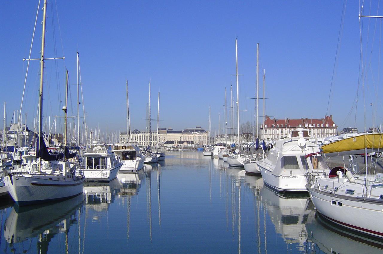 Sowell Residences Le Port Trouville-sur-Mer Eksteriør bilde