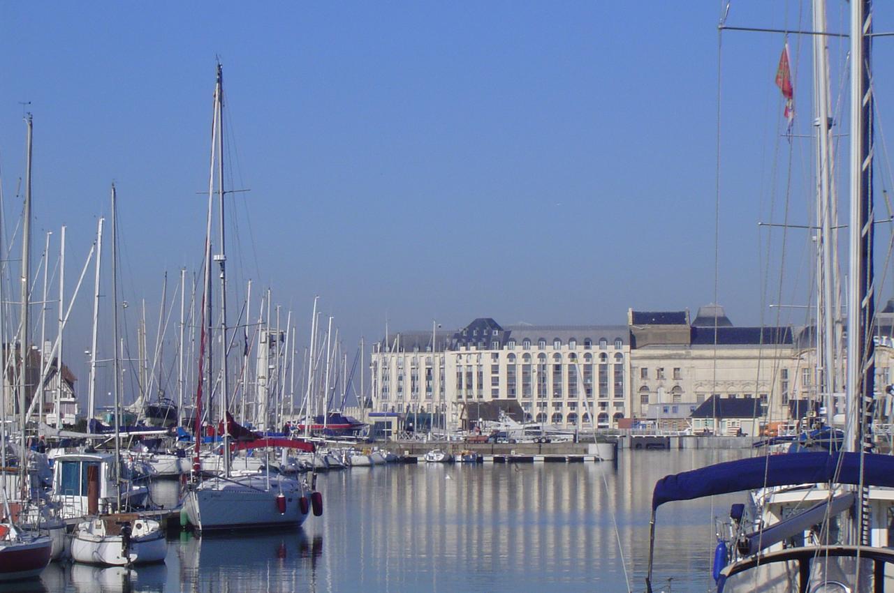 Sowell Residences Le Port Trouville-sur-Mer Eksteriør bilde