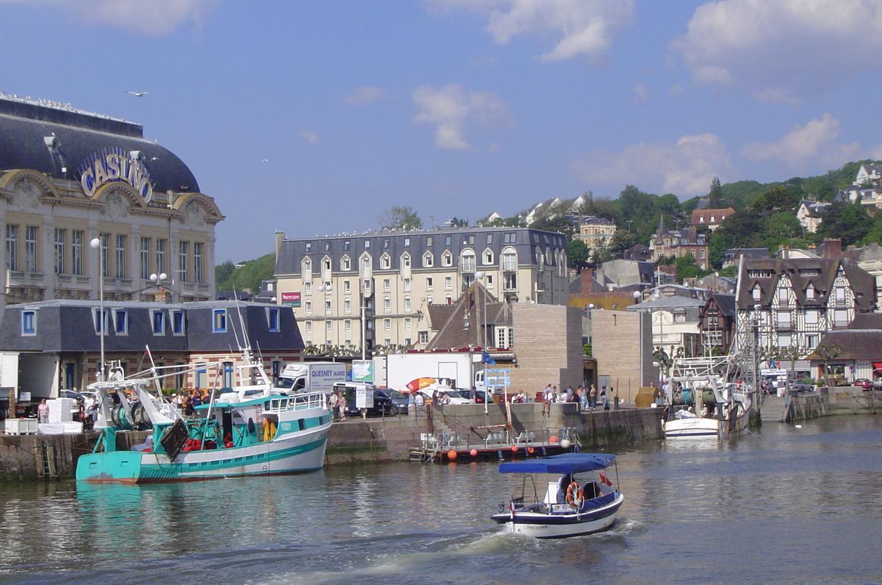 Sowell Residences Le Port Trouville-sur-Mer Eksteriør bilde